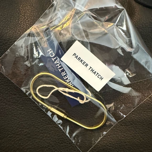 Parker Thatch Charlie leather tote. - Picture 2 of 6